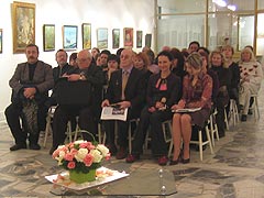 Григорий Николаевич Гинзбург (в центре) - директор выставочного зала 'Творчество' на презентации выставки (фото Н.Н.Соболева, 2006 г.)